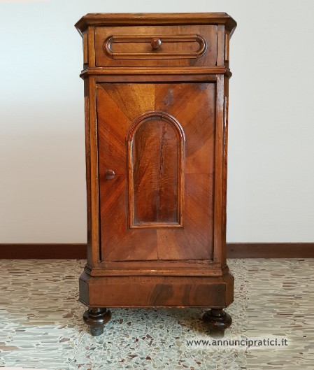 COMODINO FINE 800