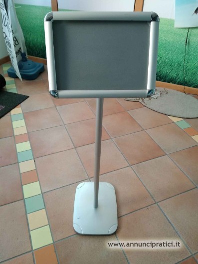 ESPOSITORE PORTA MENU