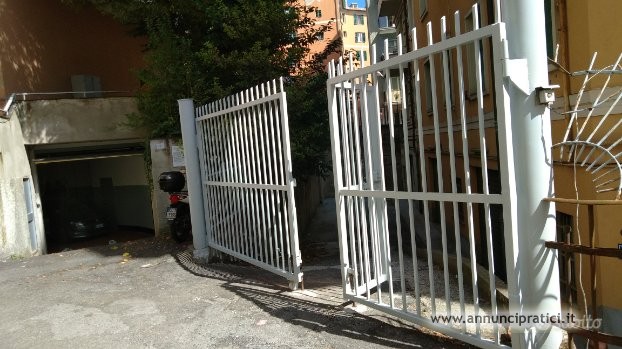 MAGAZZINO LABORATORIO DI 230 MQ CON AREA PRIVATA